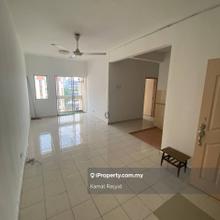 Partial Furnished Pangsapuri Danaumas Seksyen 7 Shah Alam