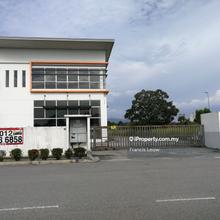 Wide space corner factory with land