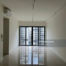 Cover Walk way to lrt , brand new ready condo by Sunway 