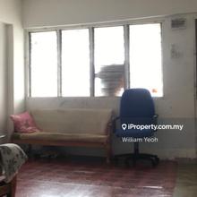 Great community. Near parks, schools, libraries, and shops.