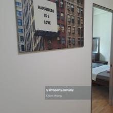 Female unit small room parkview residence walk distance to klcc 