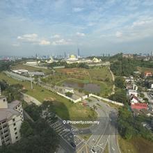 Waldorf corner spacious unit palace view, view to offer