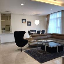 Spacious 3 bedrooms unit suitable for family. 