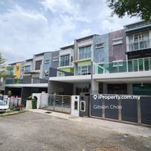 Taman sutera residence. landed house in tun hussein onn, nearby c180.