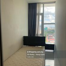 Rooms for rent  at Nadayu28 Bandar sunway near to sunway college 