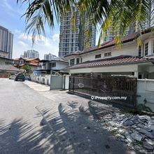 Well maintained Semi-D house for Sale