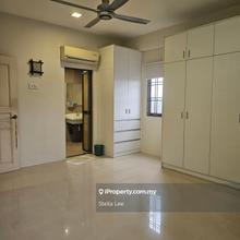 Walking distance to utar and amenities