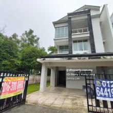 Semi-D house for Rent