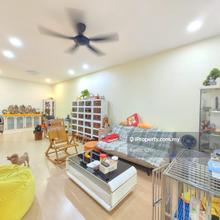 Super Limited unit in this taman, Freehold and Gated Guarded