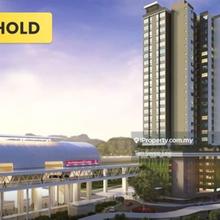 Located right next to Ara Damansara LRT with private link bridge