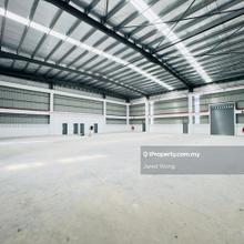 Prime Location Semi Detached Warehouse @ Taman Perindustrian Puchong!!