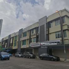 Kempas Utama 3sty below market last unit