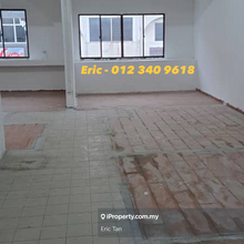 Office space for rent at prime area ! 