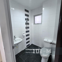 900sqft with 3 Air Cond & 1 Heater Rm1,400