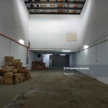 Freehold 1.5 storey factory big size land area 3100sqf