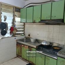 Desa Pilihan , Jalan Kedidi Sungai Ara 2-Rooms Flat Partly Renovated