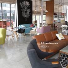 Commercial bungalow for Sale