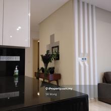 Golden Triangle Premium Address -walking distance to MRT