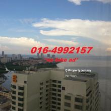 Next to Gurney Plaza. Sea view.