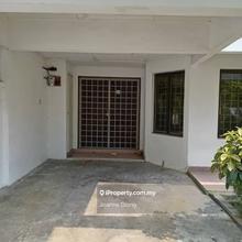 Double Storey Terrace House Jalan Bu11 Corner @Bandar Utama