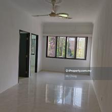 Newly Refurbished Sri Dahlia Apartment Bandar Puteri Puchong
