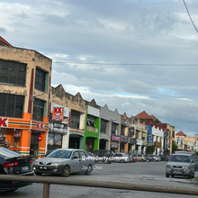 Station 18 double storey AEON mall 