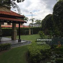 Big extra land bungalow