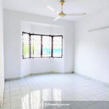 End Lot Low Level Mutiara Subang Apartment Subang Bestari 3 Bedrooms