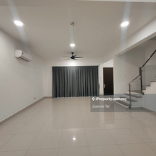 Freehold 3 storey superlink for sale