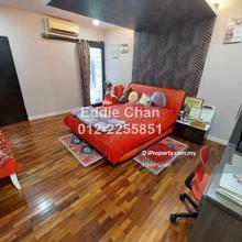 Nice KLCC and Garden View, Not Facing House, Fully Renovated