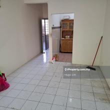 1st Floor Corner Unit Pangsapuri Mawar, Taman Kinrara Puchong
