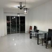 Casa Idaman Key on hand viewing anytime