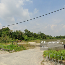 Freehold - main road frontage
