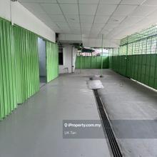 Bukit Kemuning Warehouse/ Shop & Hostel (Facing Main Road)