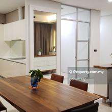 Cozy unit in klcc with move in condition.