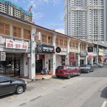 Georgetown 2 storey heritage facing main road for rent 