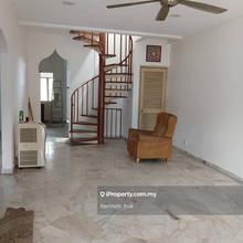 1.5storey Intermediate Terrace House @ Usj3