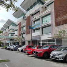 Shah Alam Seksyen 13 main raod Shop same row banks pharmacy clinic