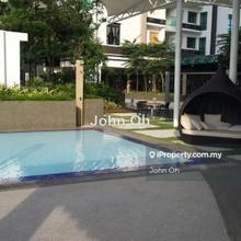 Subang Jaya freehold Isola/ Lot 15 service residences furnish for Sale
