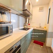 Full fitted well miantained unit with high end feature extra storeroom