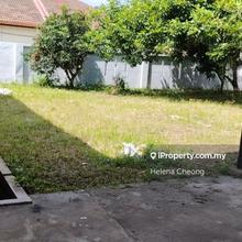 Near to Alam Impian. Easy access. Corner unit. Must view.