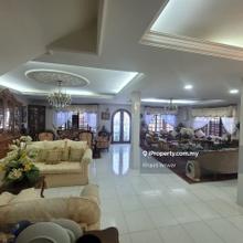 Renovated and extended semi detached in ss7 Kelana Jaya.