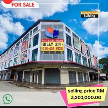 Silibin Ipoh 2-adjoingng Triple Storey Corner Shop For Sale