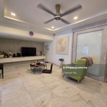 Nicely Renovated with Hit Area & Spacious Back Garden 