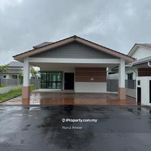 Guarded. Single Storey Semi D Taman Nusa Cinta, Setia Fontaines. 