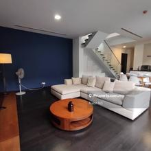 Clearwater Duplex Apartment with Great View