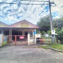 Corner Lot Freehold 3197ft Single Storey House Semenyih Permai