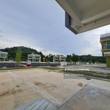 2-story semi detached shop for sale, ROI 4%