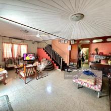 Taman Kepong End Lot double storey, Freehold, Kitchen extended