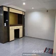 Bukit Tinggi 2 Klang 2.5 Storey With Kitchen Cabinet Good Condition